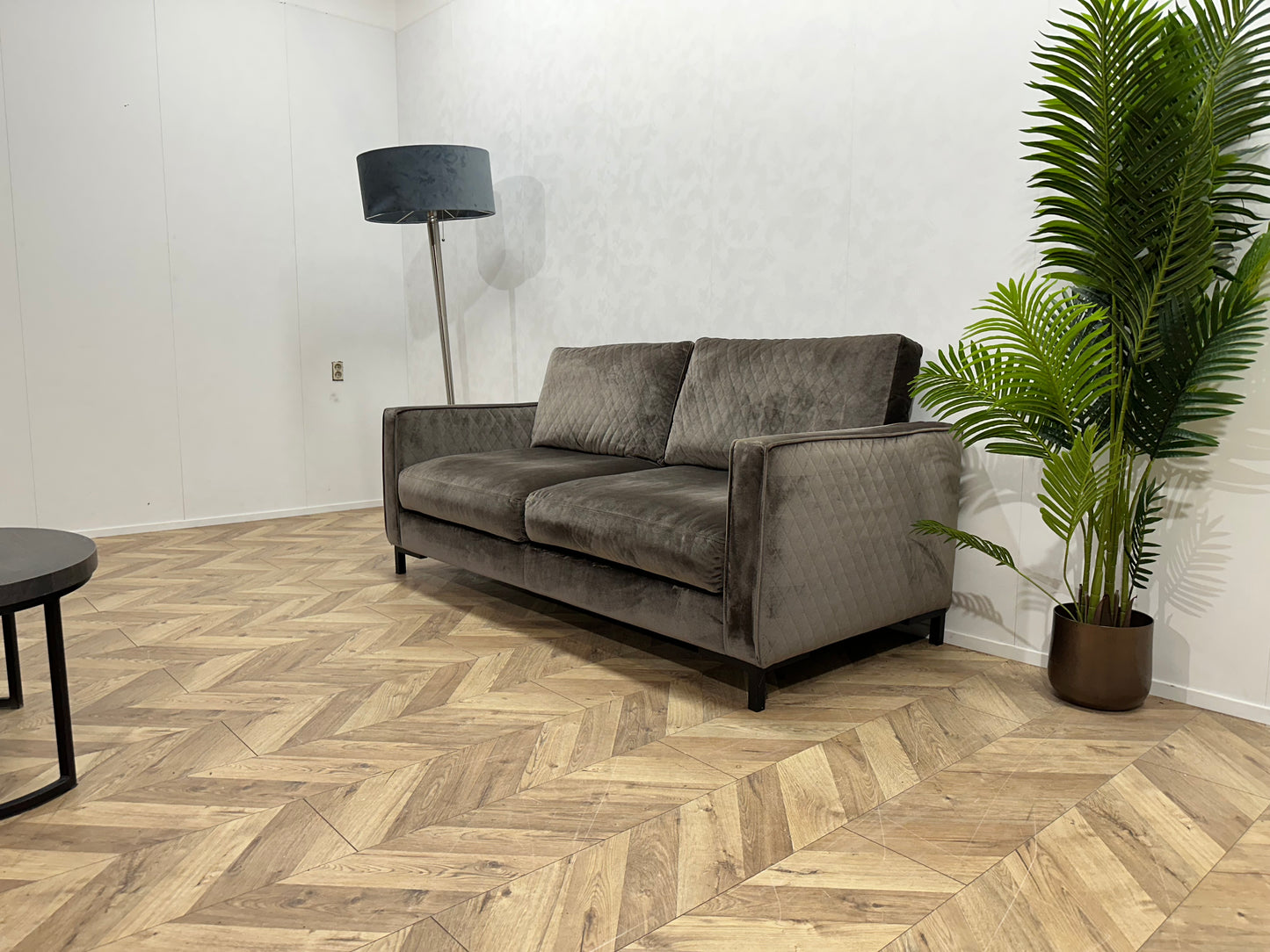 Bruine Velvet 2 Zits Bank ~ Losse Kussens Met Afneembare Hoezen