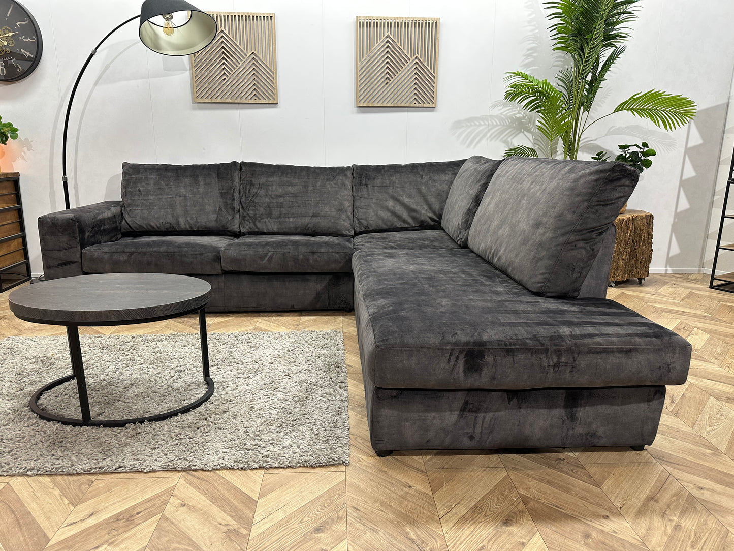 Zwarte Velvet Hoekbank ~ Losse Kussens Met Afneembare Hoezen