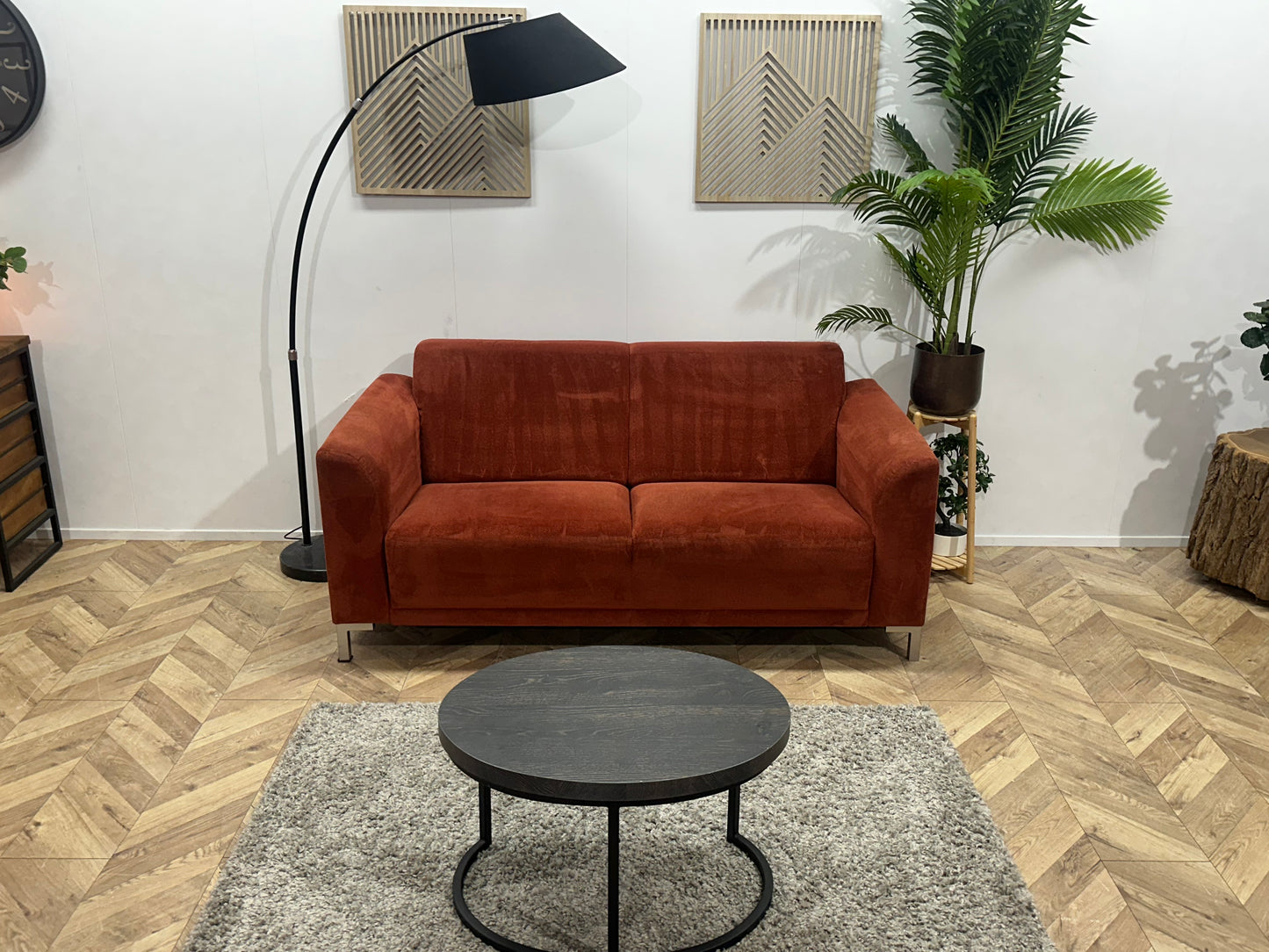 Rode Suède Stoffen 2.5-Zits Bank ~ Vaste Kussens