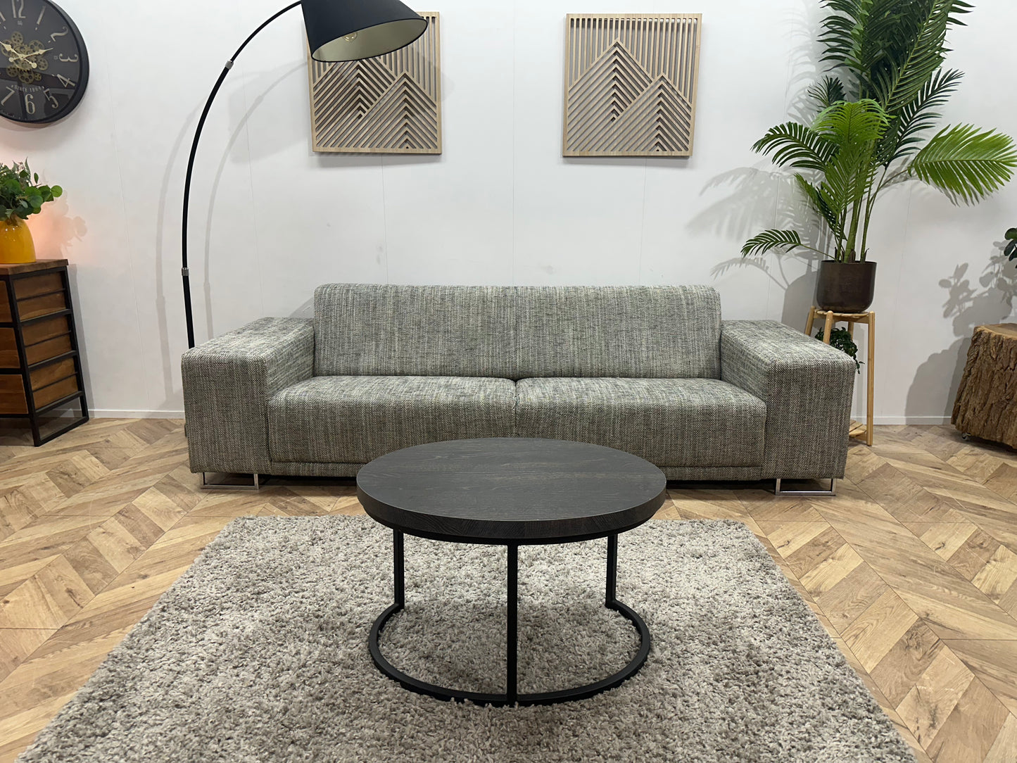 Grijze Rechte Bank ~ Vaste Kussens