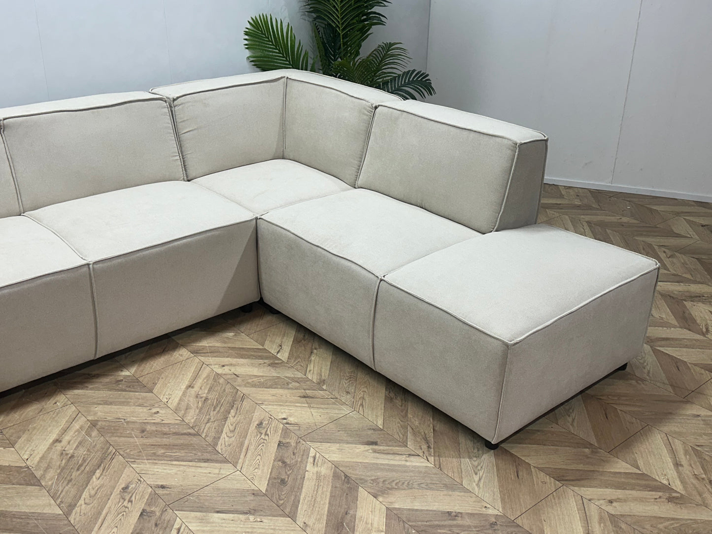 !Showroommodel! Crème Suede Stoffen U Bank