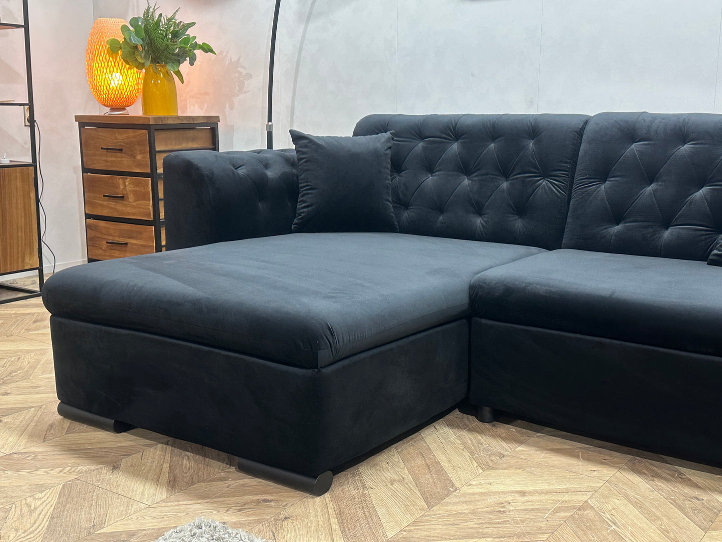 !Showroommodel! Zwarte Velvet U Bank