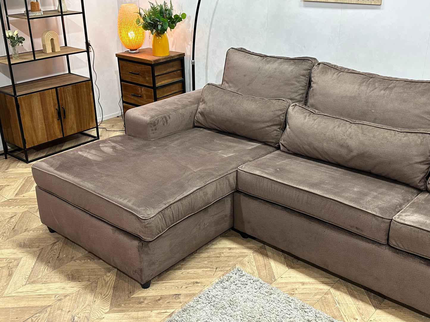 Bruine Velvet Hoekbank ~ Losse Kussens Met Afneembare Hoezen