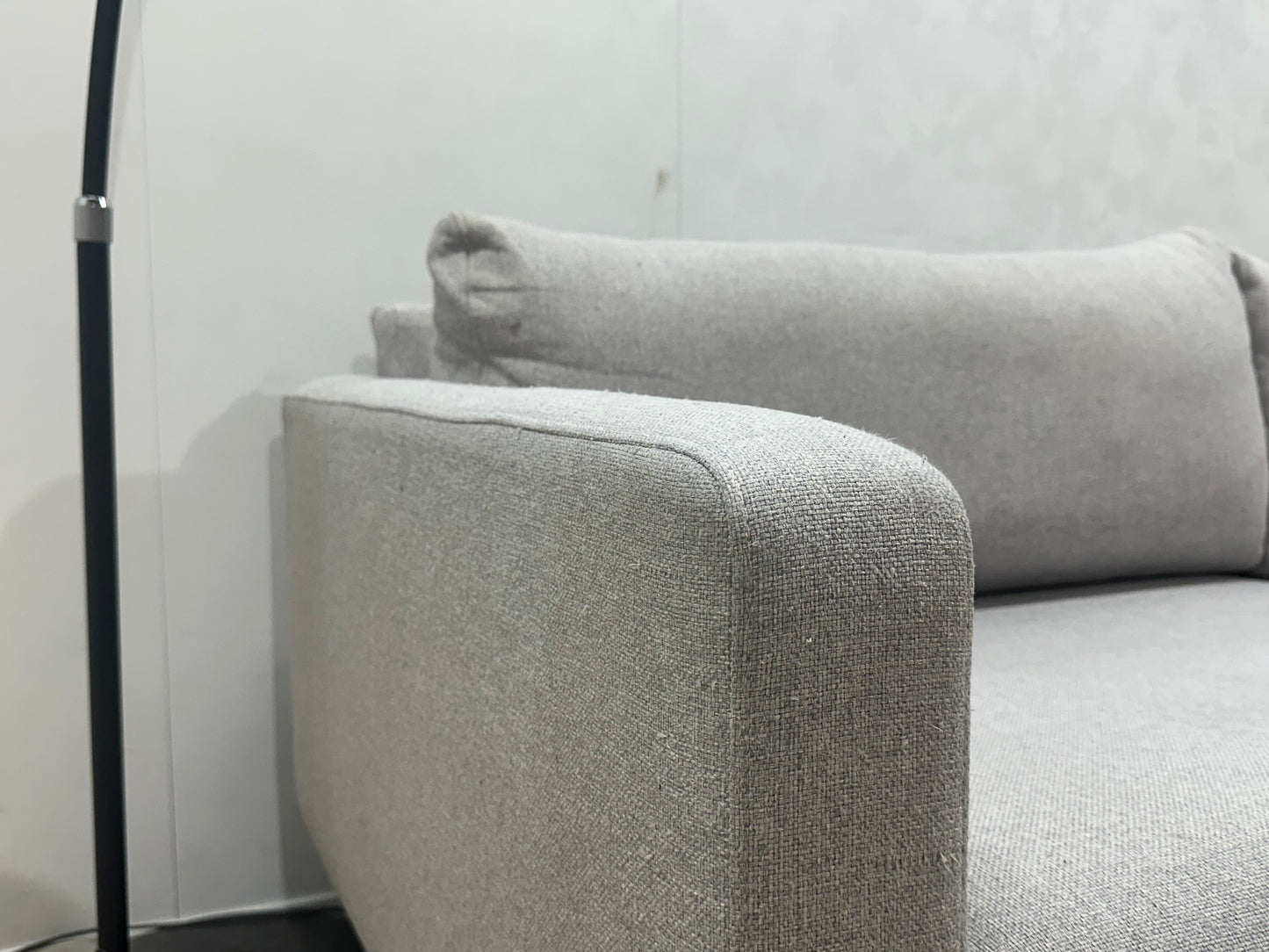 Licht Grijze 2.5-Zits Bank ~ Losse Kussens Met Afneembare Hoezen