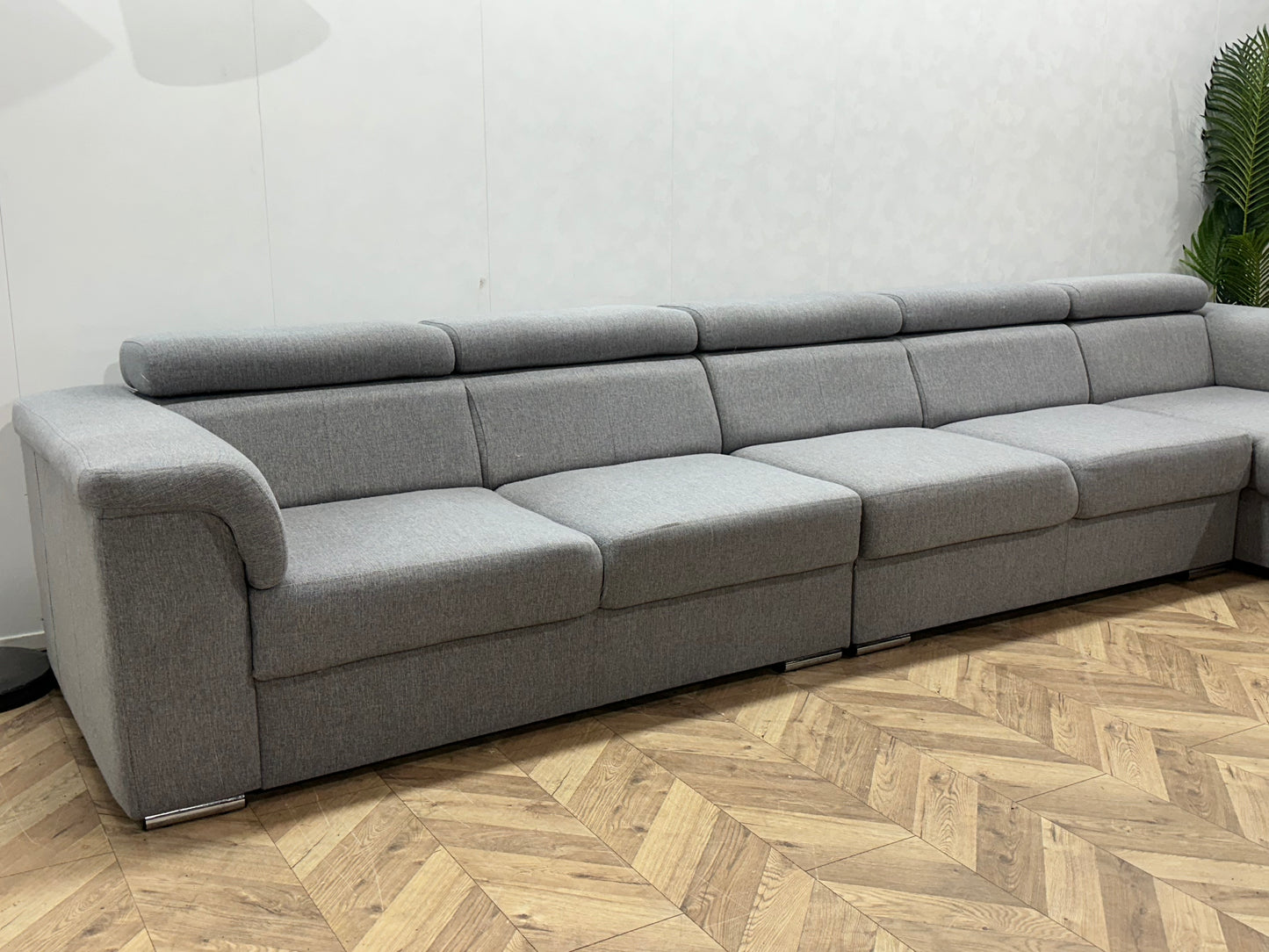 Licht Grijze Ruime Hoekbank ~ Verstelbare Hoofdsteunen