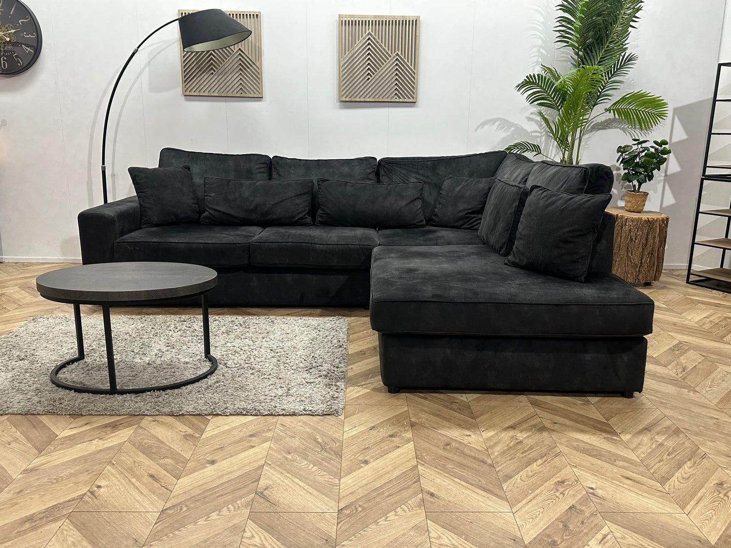 Zwarte Velvet Hoekbank ~ Losse Kussens Met Afneembare Hoezen