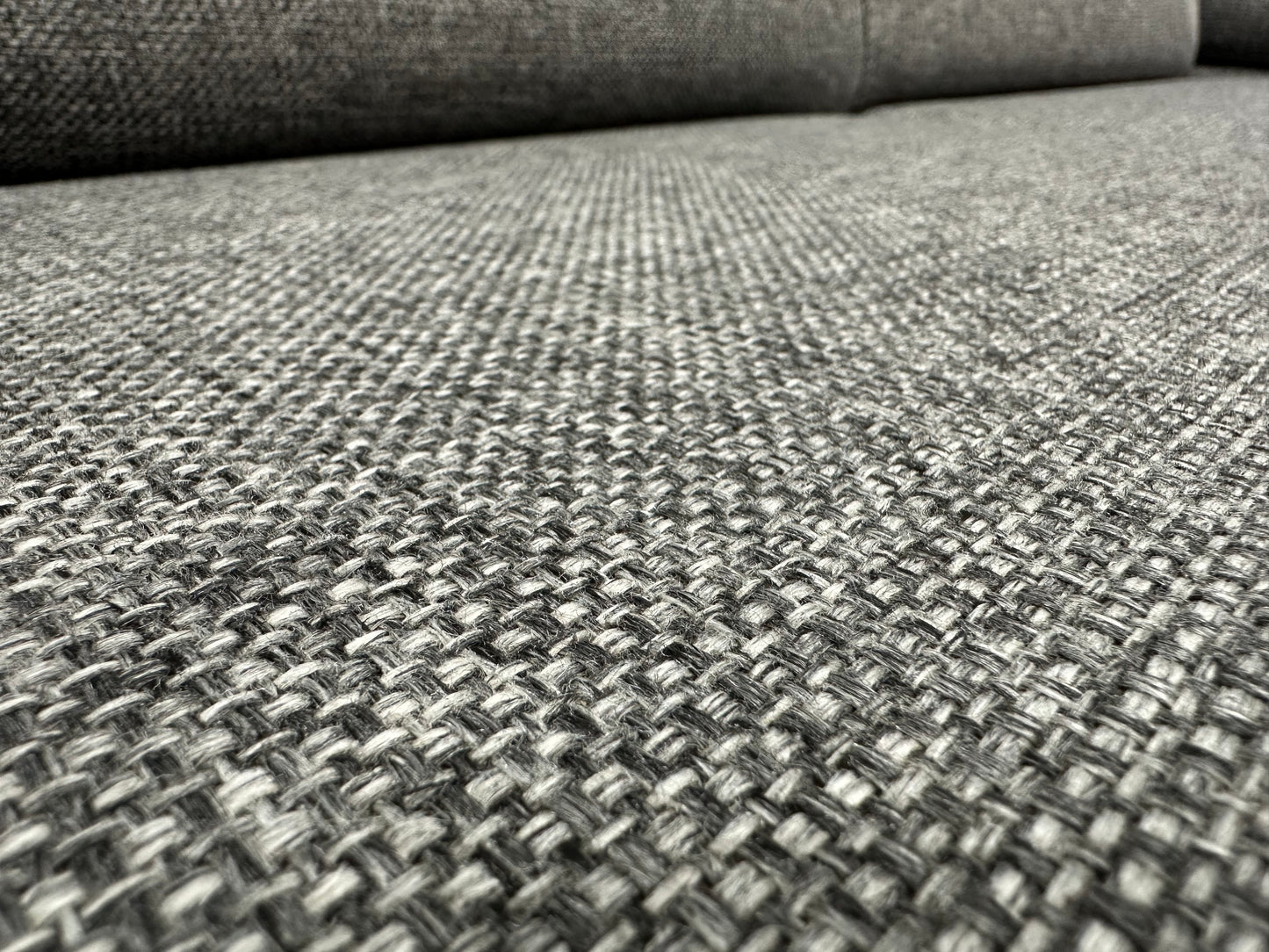 Grijze 2.5-Zits Bank ~ Vaste Kussens Met Verstelbare Arm/Hoofdleuningen