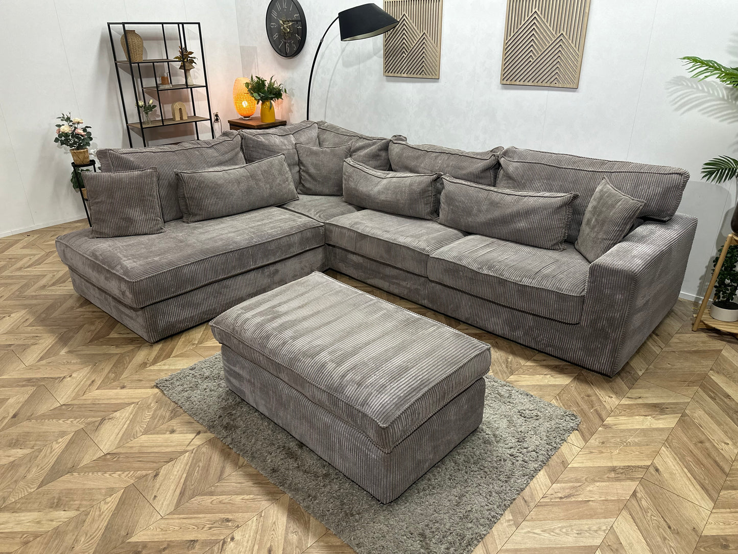 Grijze Ribstof Hoekbank Inc Hocker ~ Losse Kussens Met Afneembare Hoezen