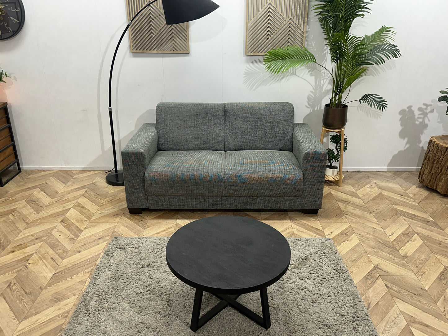 Grijze 2.5-Zits Bank ~ Vaste Kussens