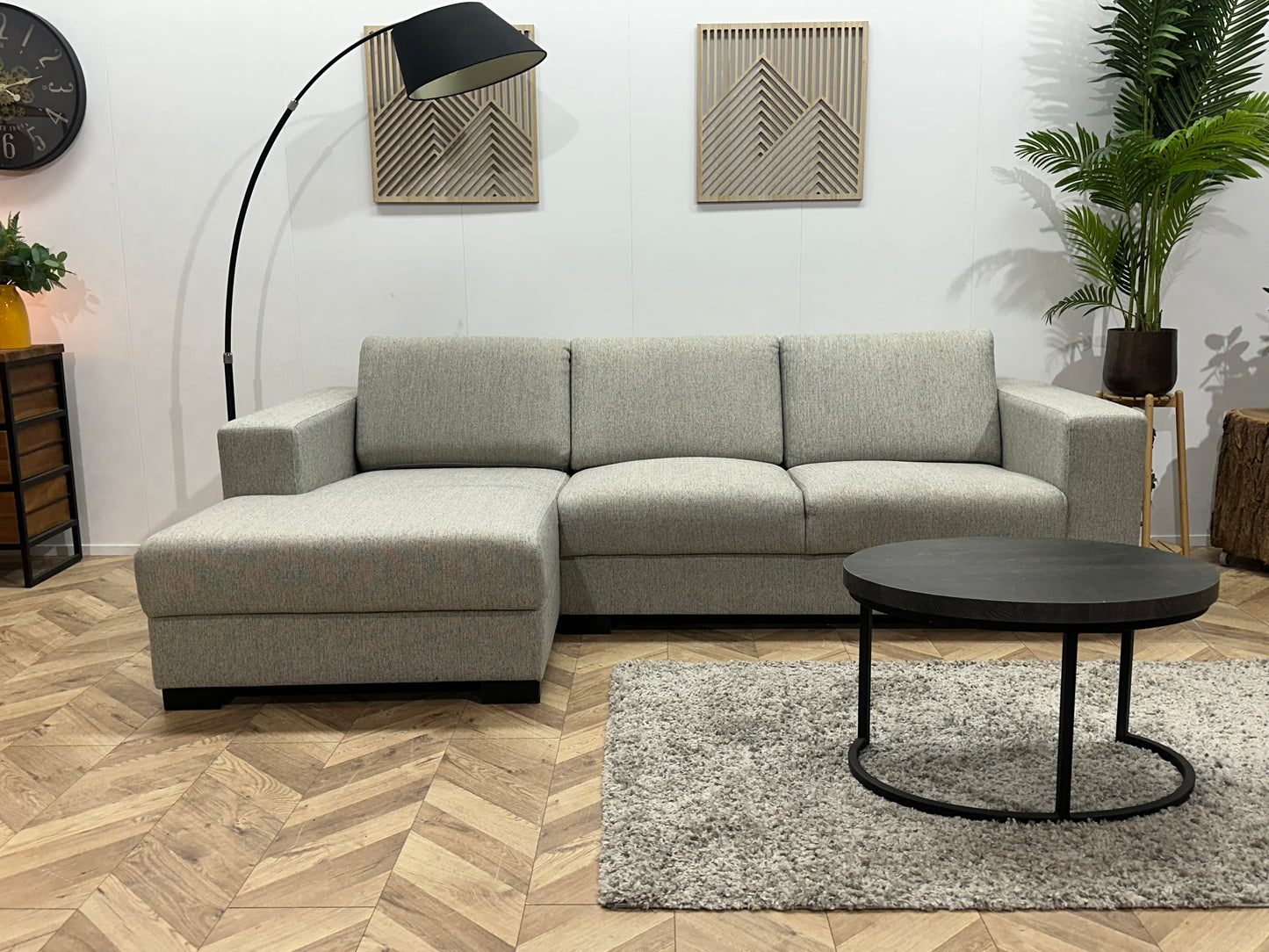 Licht Grijze Hoekbank ~ Losse Rugkussens Met Afneembare Hoezen