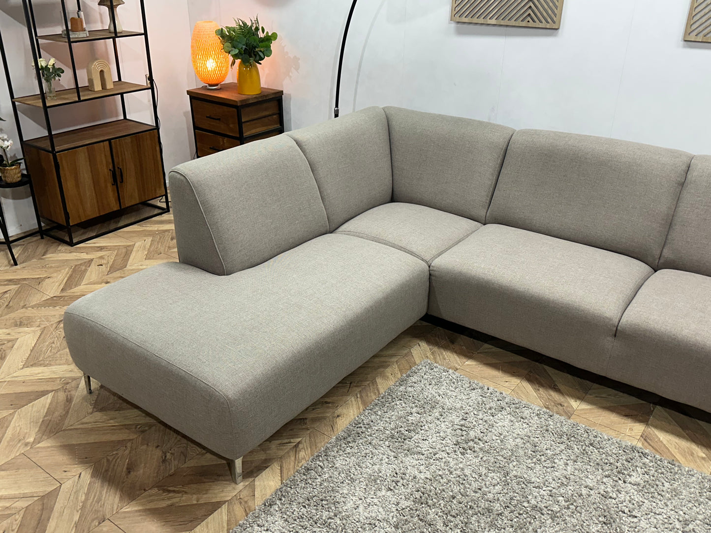 Beige Hoekbank ~ Vaste Kussens