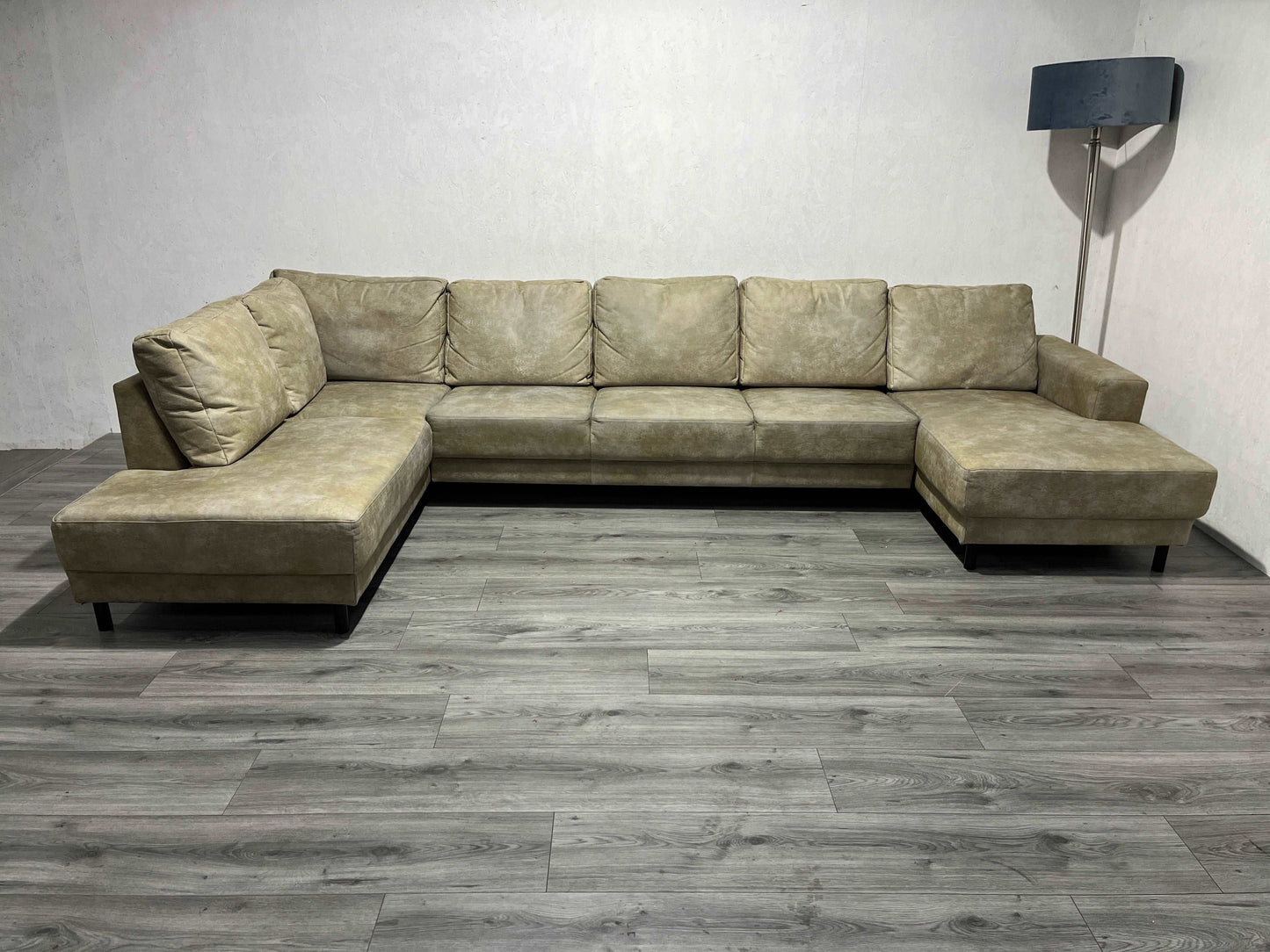 Ruime Beige U Bank