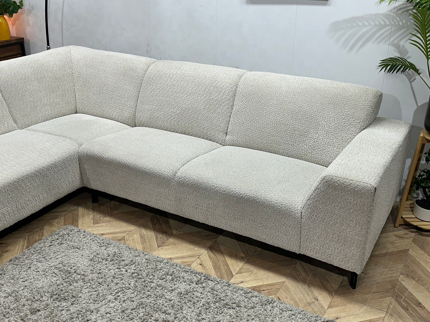 !Showroommodel! Witte/Crème Bouclé Stoffen Hoekbank