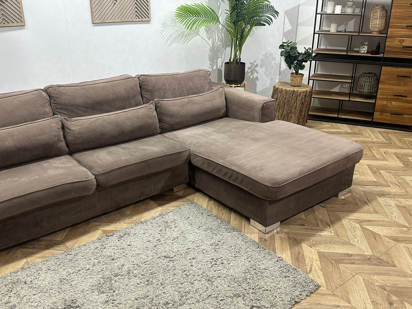 Bruine Velvet Hoekbank ~ Losse Kussens Met Afneembare Hoezen