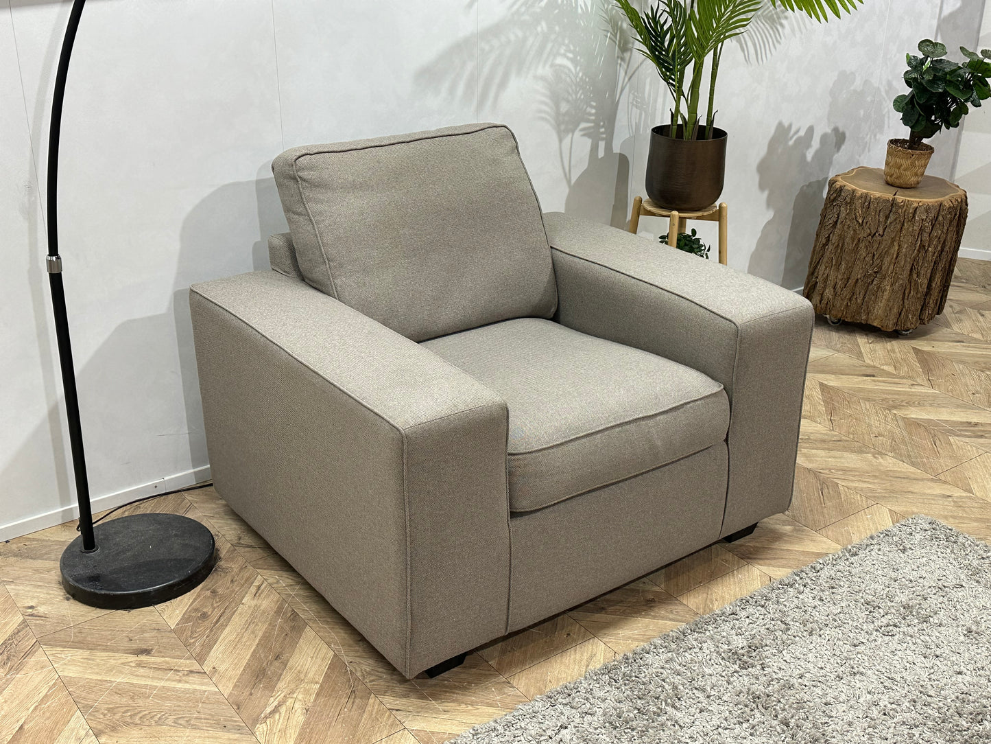 Trendhoppper Licht Grijze Fauteuil ~ Losse Kussens Met Afneembare Hoezen