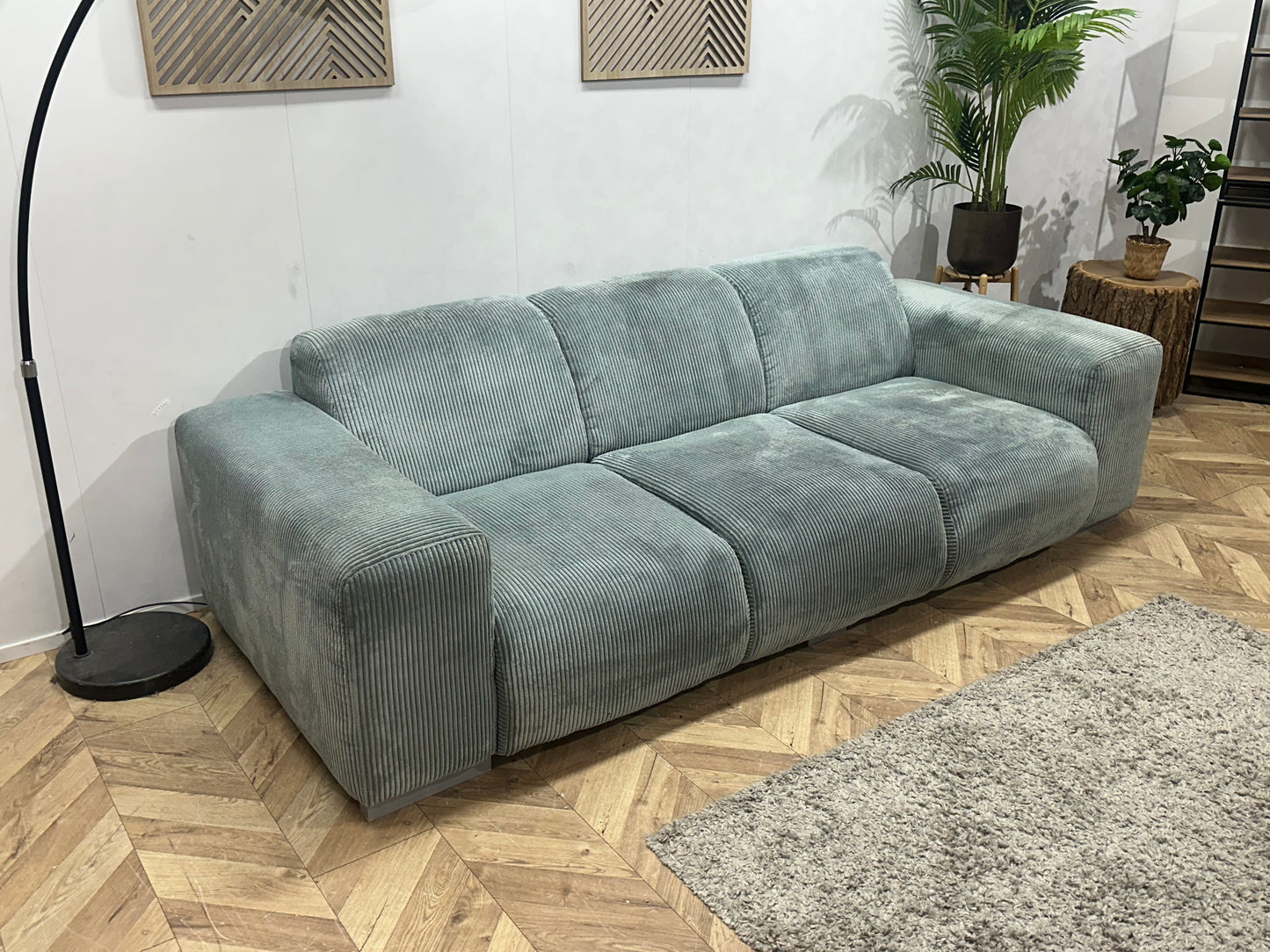 Licht Blauwe Ribstof 3-Zits Bank ~ Vaste Kussens