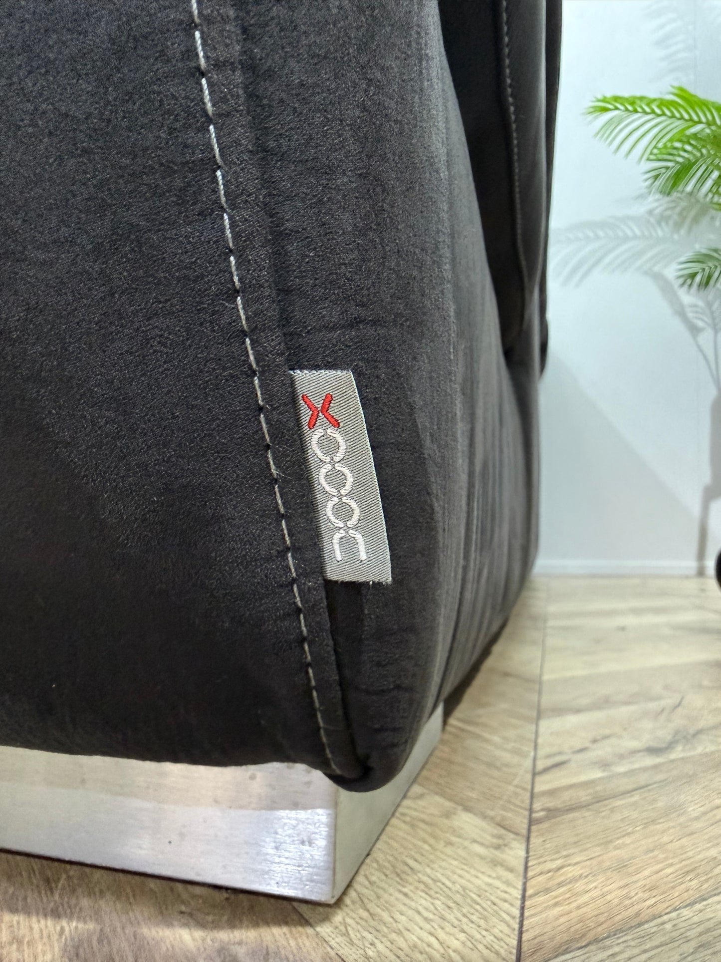 !Nieuwstaat! Xooon Antraciet Suède Stof Hoekbank ~ Elektrisch Verstelbaar