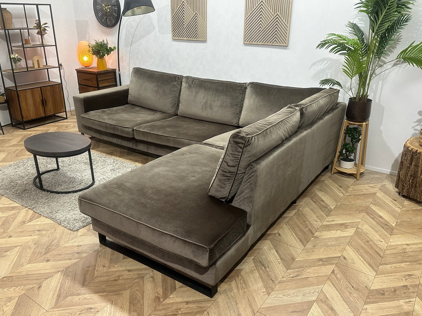 Bruine Velvet Hoekbank ~ Losse Kussens Met Afneembare Hoezen