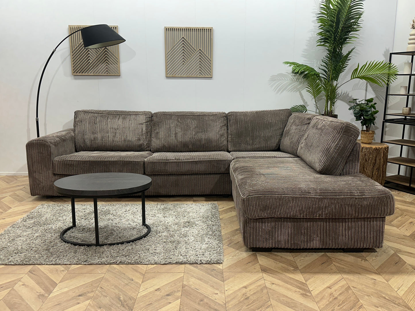 Taupe Ribstof Hoekbank ~ Losse Kussens Met Afneembare Hoezen