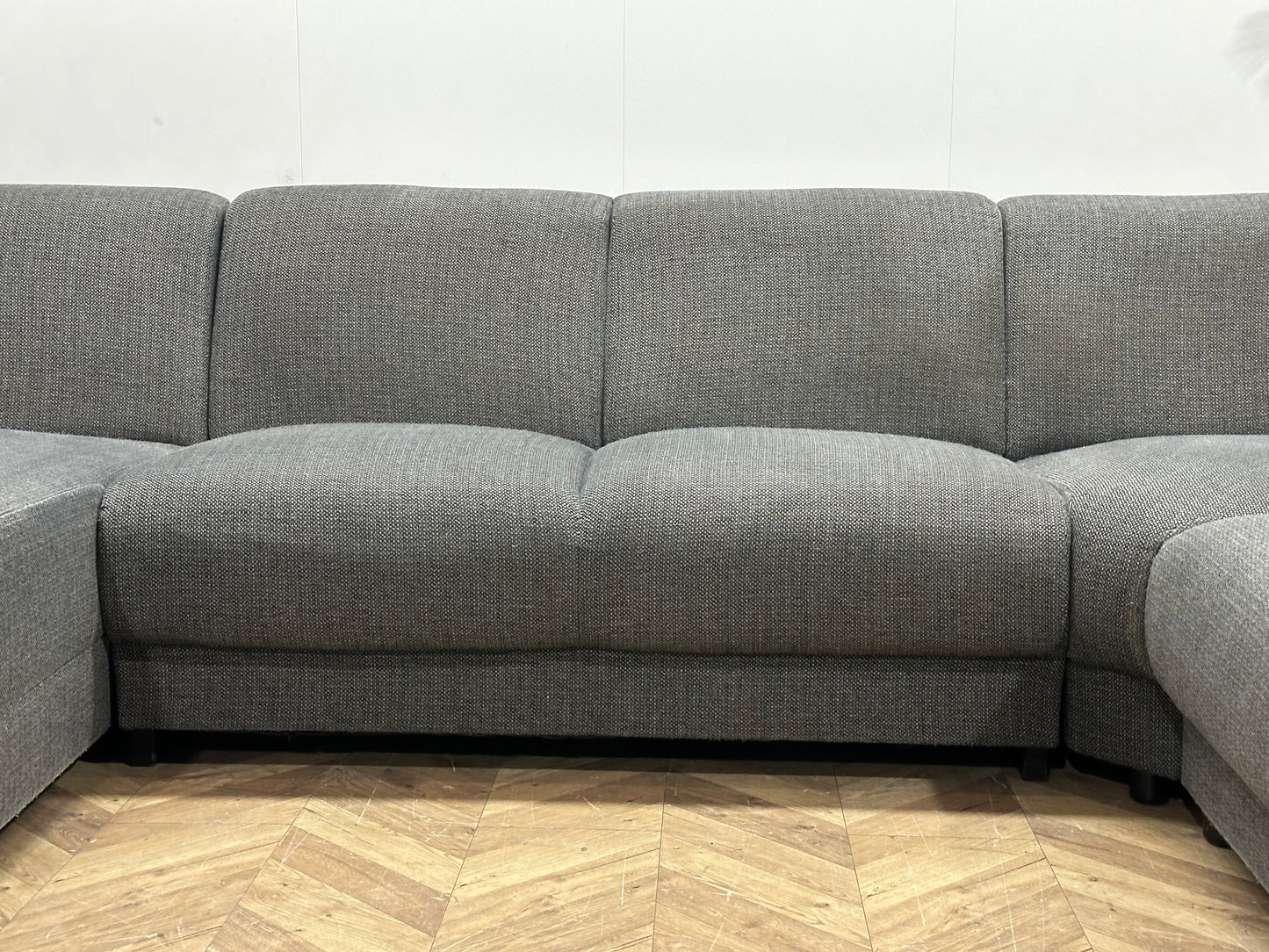 Grijze U Bank ~ Vaste Kussens