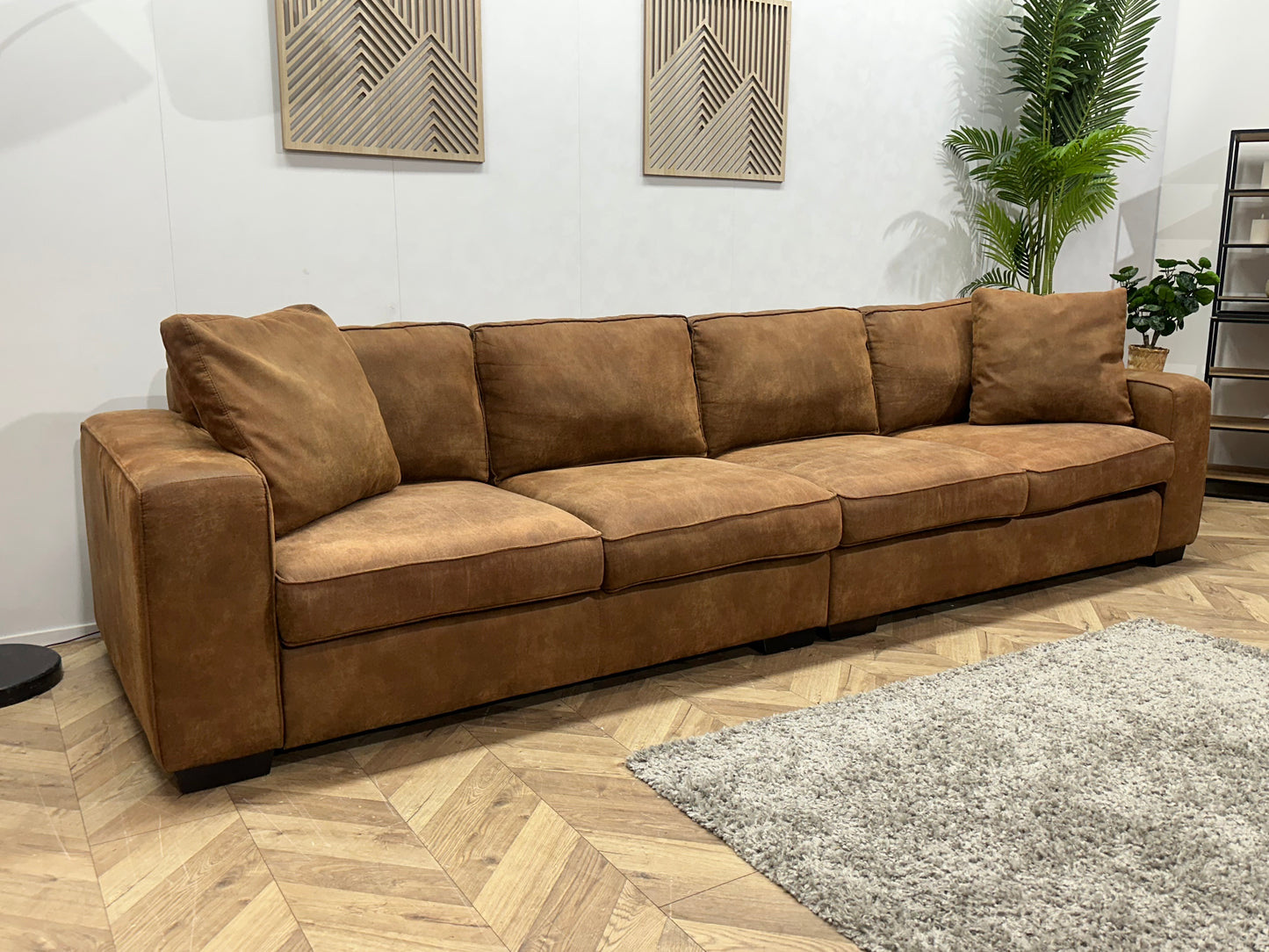 Cognac Bruine Suède Stoffen Rechte Bank ~ Losse Kussens Met Afneembare Hoezen