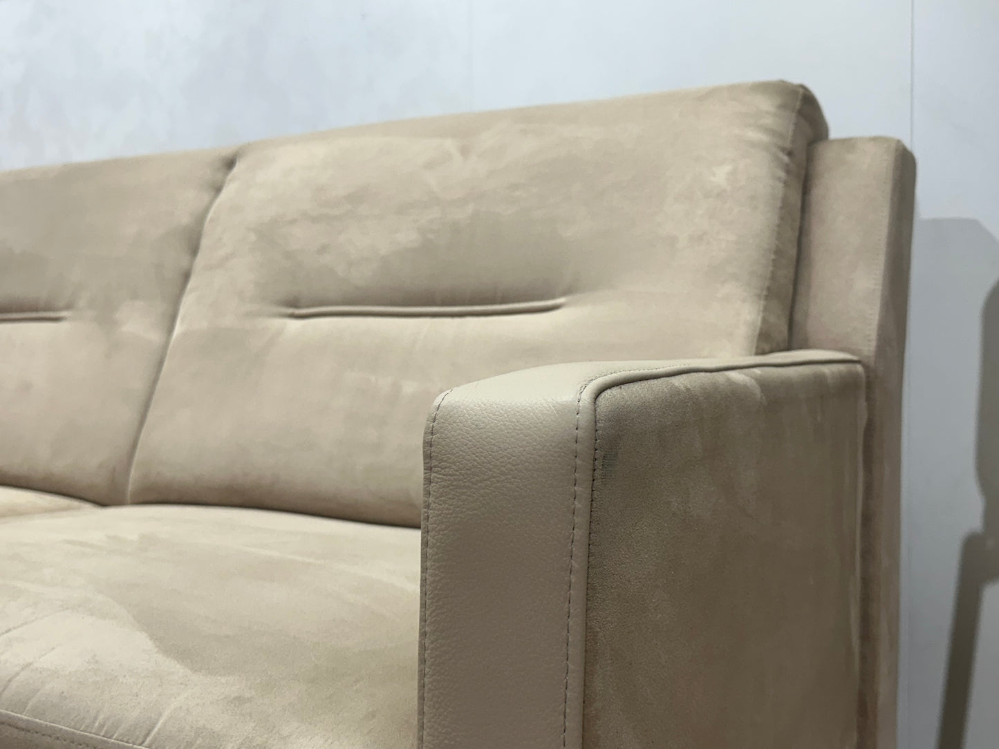 Beige Suede Stoffen/Lederen Banken Set ~ Vaste Kussens