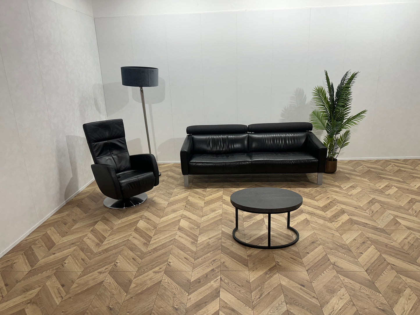 Zwarte Echt Lederen 4-Zits Bank Inc Fauteuil ~ Verstelbare Stoffen Hoofdsteunen