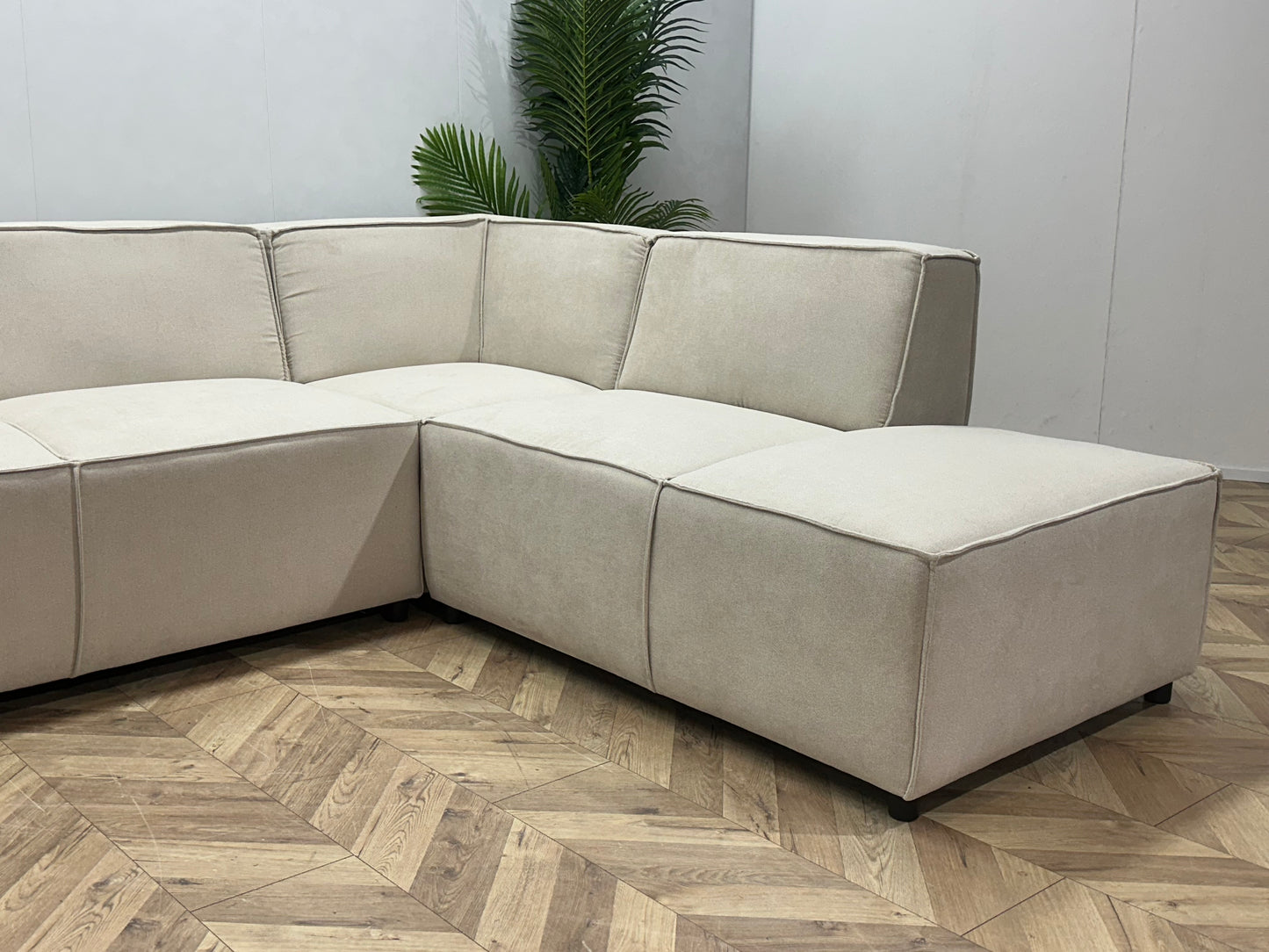 !Showroommodel! Crème Suede Stoffen U Bank