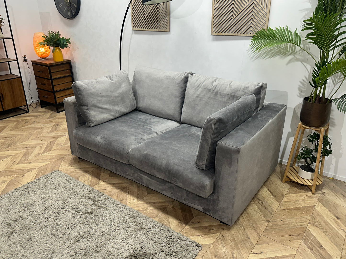 Licht Grijze Velvet 2.5-Zits Bank ~ Losse Kussens Met Afneembare Hoezen