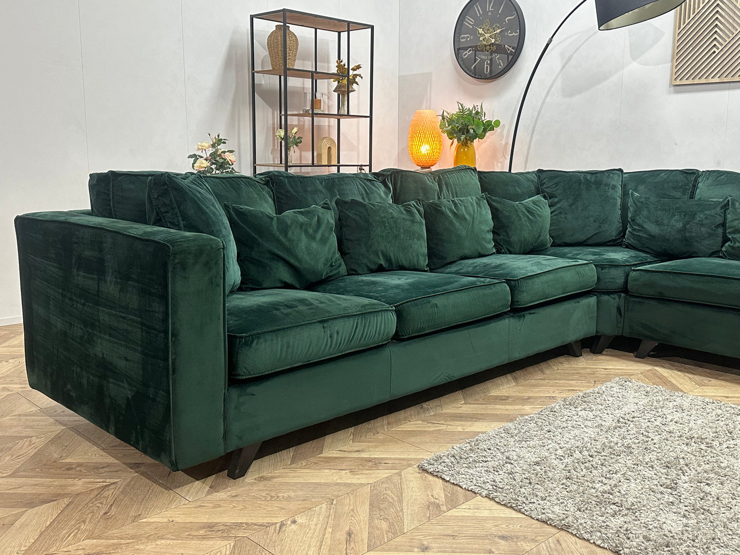 Groene Velvet Ruime Hoekbank ~ Losse Kussens Met Afneembare Hoezen
