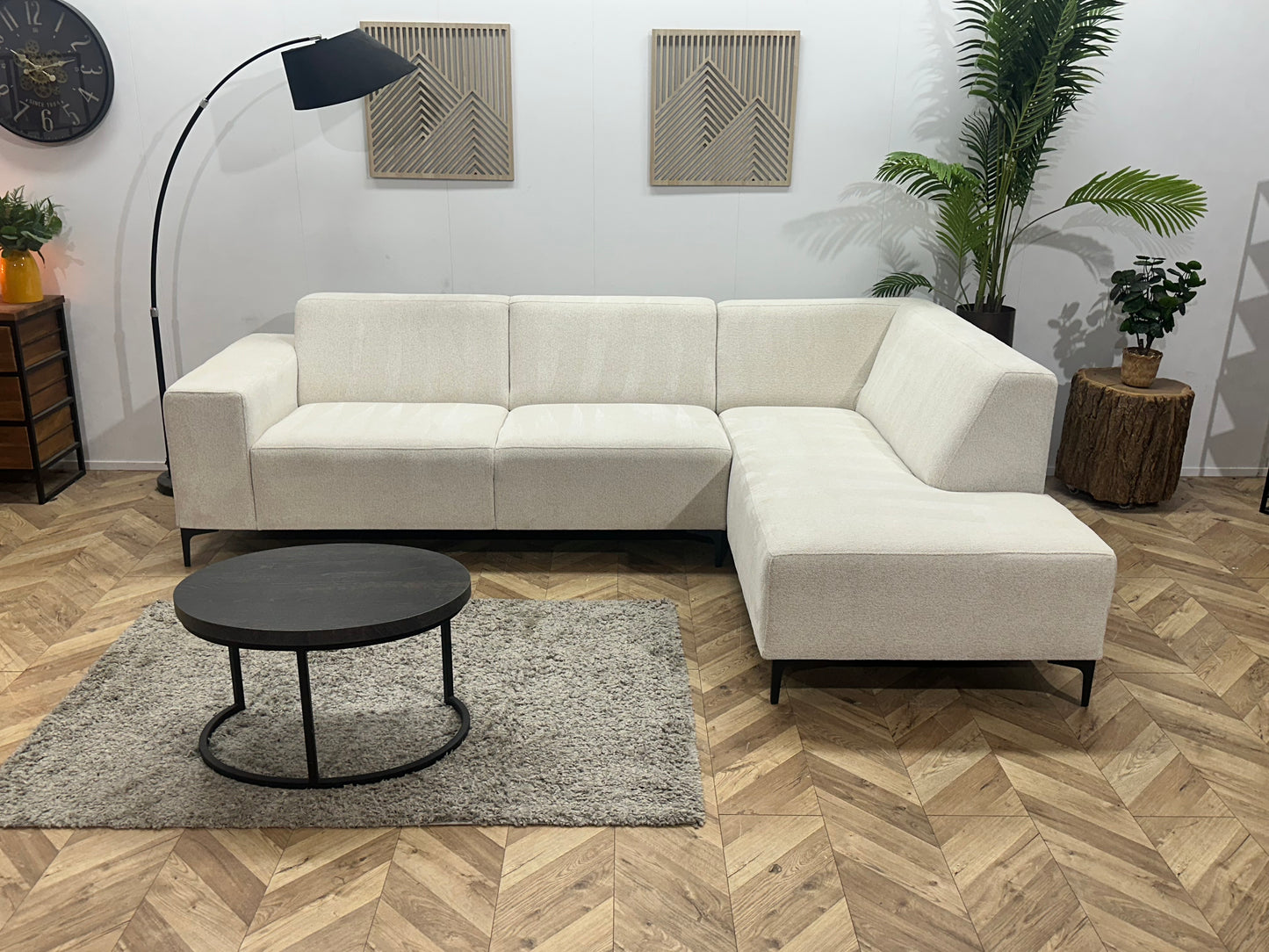 Witte Bouclé Stoffen Hoekbank ~ Vaste Kussens