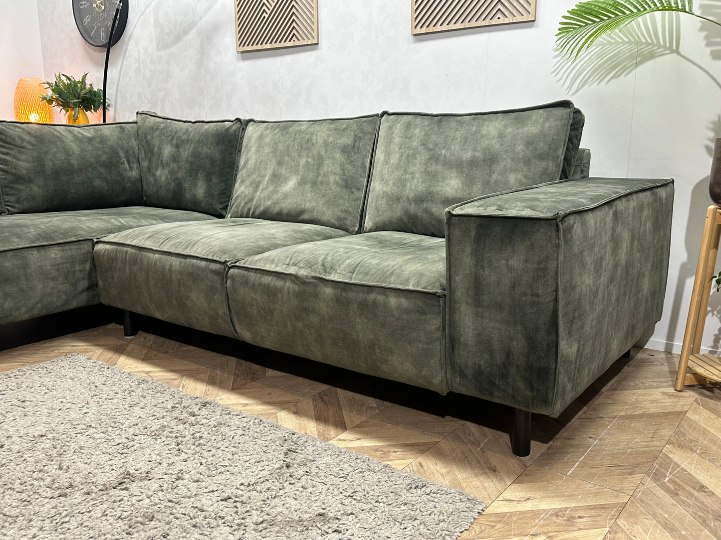 Groene Velvet Hoekbank ~ Losse Rugkussens Met Afneembare Hoezen