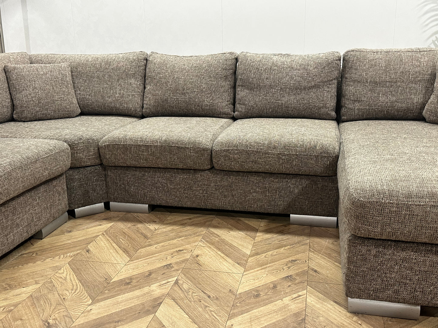 Grijze/Beige U Bank ~ Losse Kussens Met Afneembare Hoezen