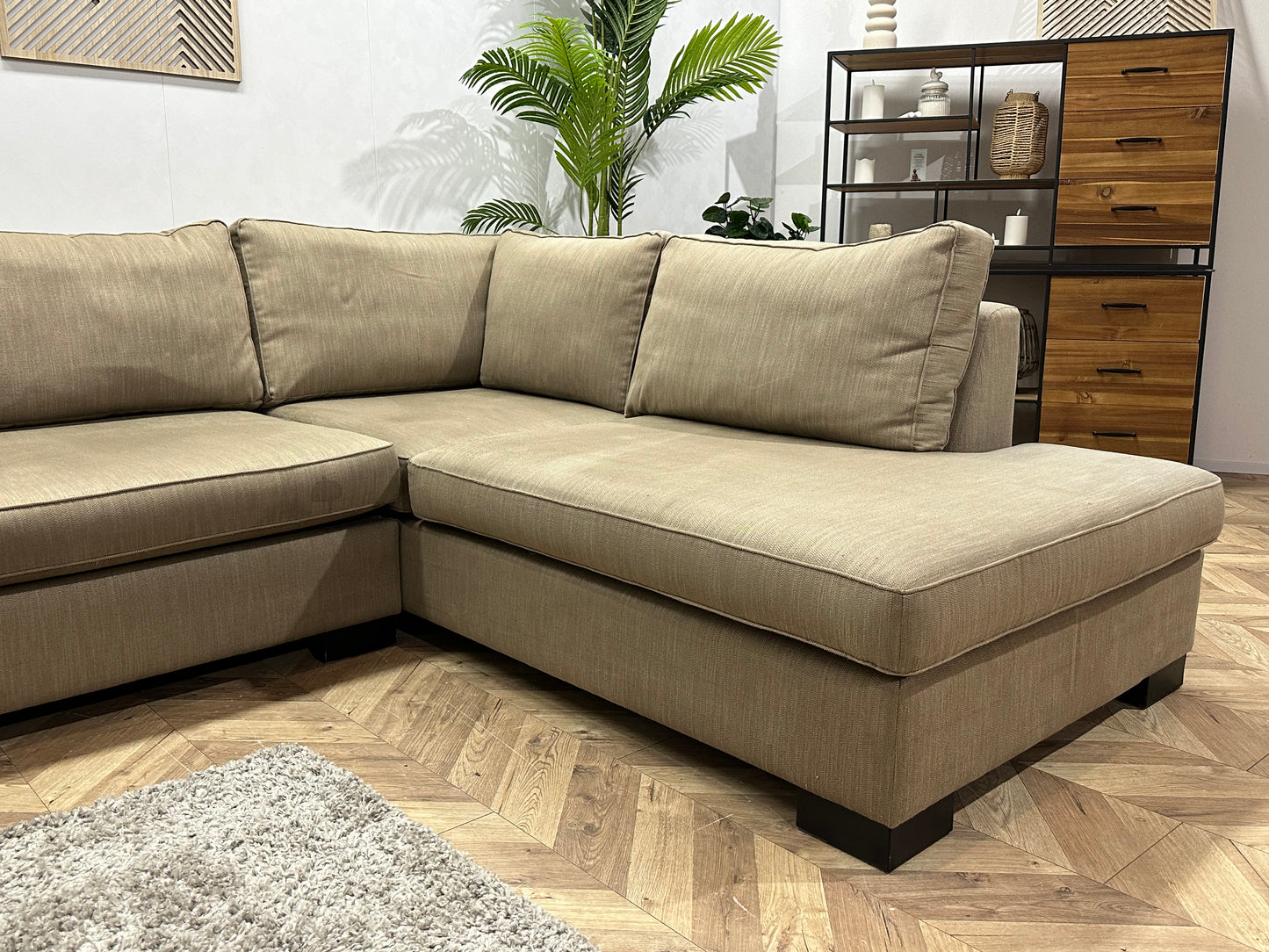 Beige Hoekbank Inc Hocker ~ Losse Kussens Met Afneembare Hoezen