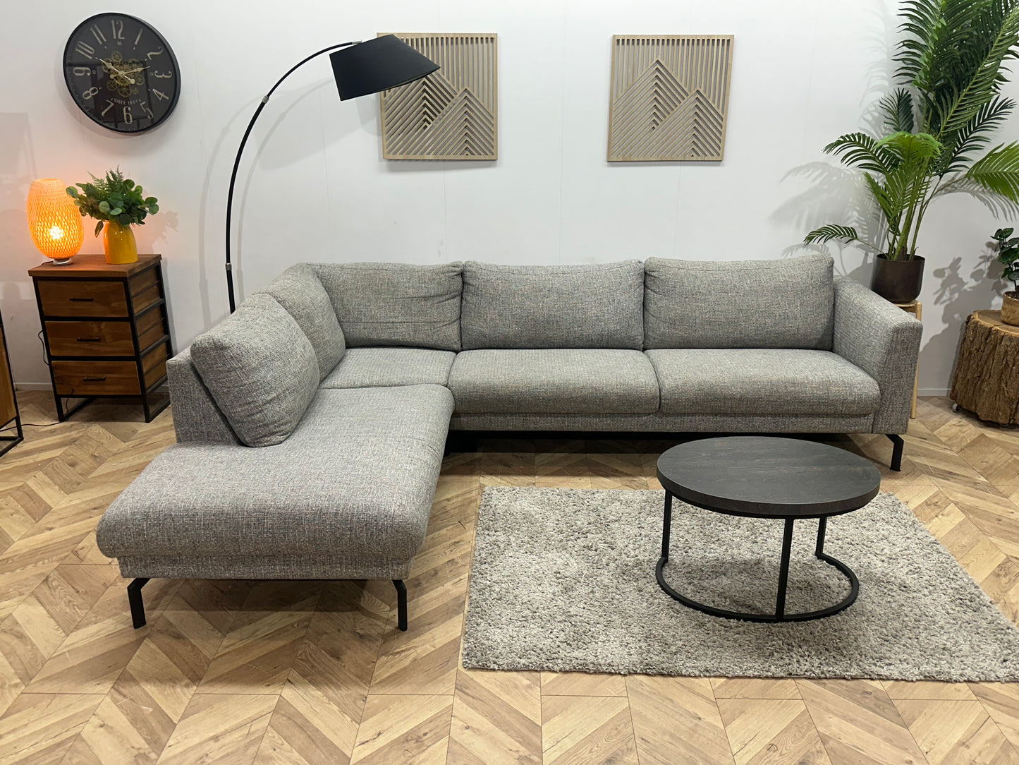 Grijze Hoekbank ~ Losse Rugkussens Met Afneembare Hoezen