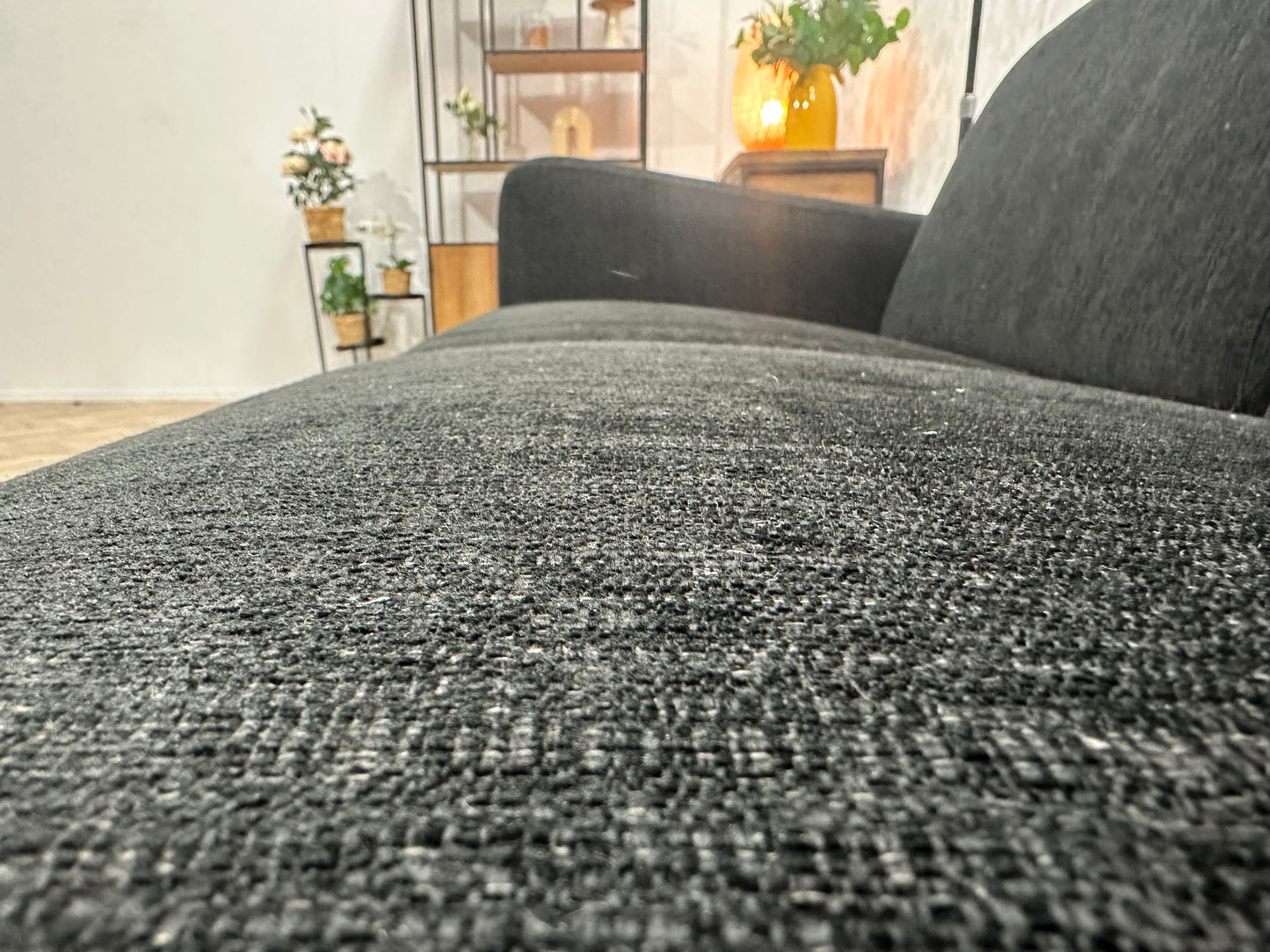 InHouse Zwarte 2.5-Zits Bank ~ Vaste Kussens