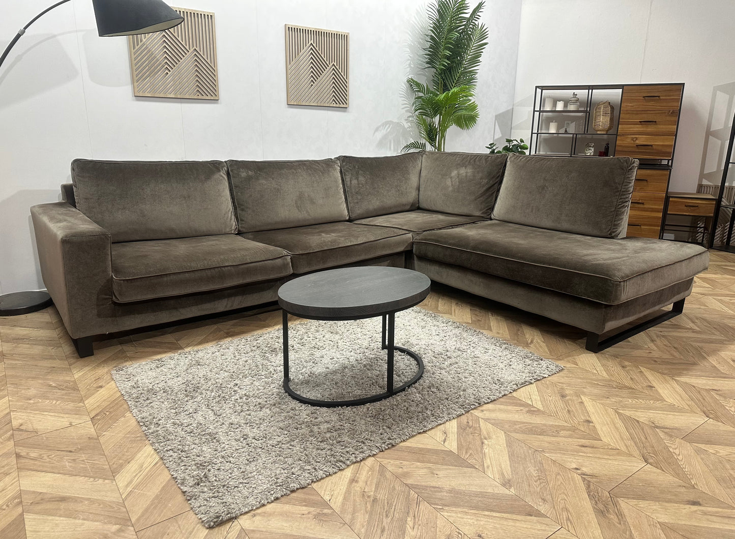 Bruine Velvet Hoekbank ~ Losse Kussens Met Afneembare Hoezen
