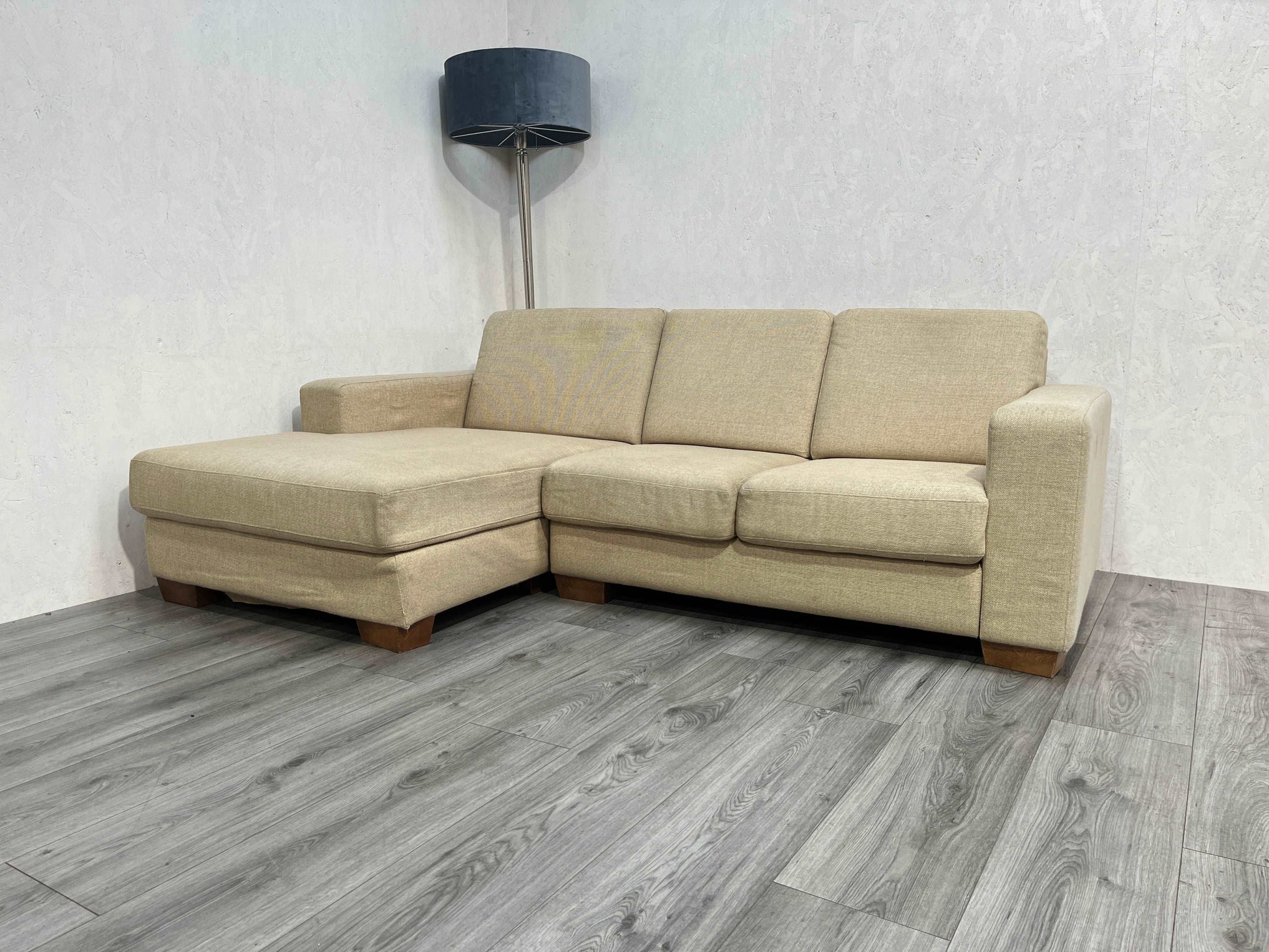 Beige Hoekbank ~ Vaste Kussens