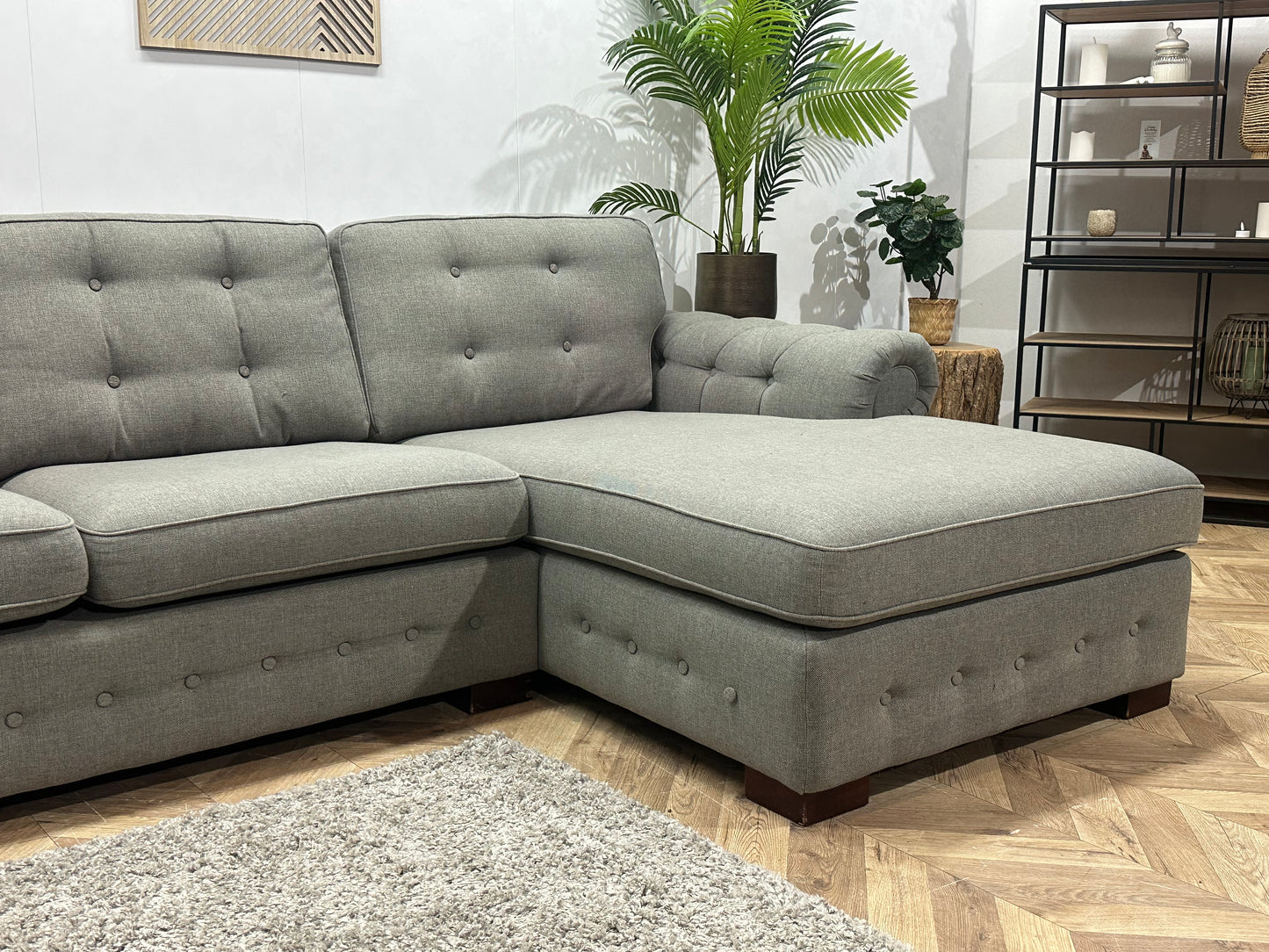 Licht Grijze Hoekbank ~ Losse Kussens Met Afneembare Hoezen