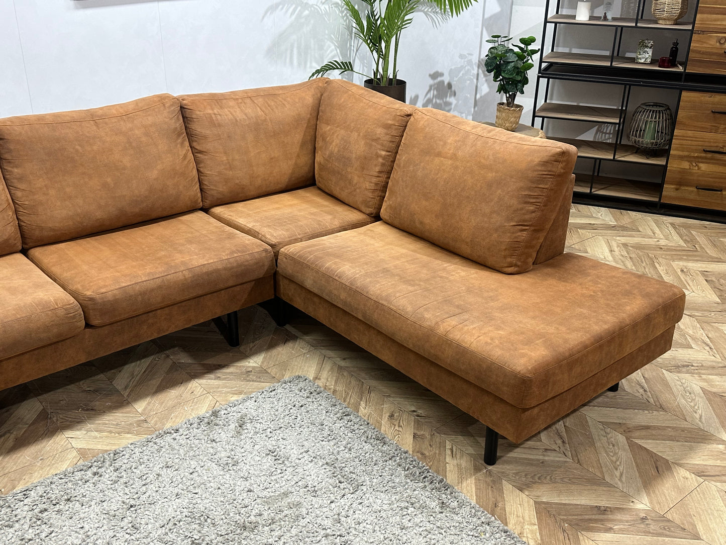 Cognac Bruine Suède Stoffen Hoekbank ~ Losse Kussens Met Afneembare Hoezen