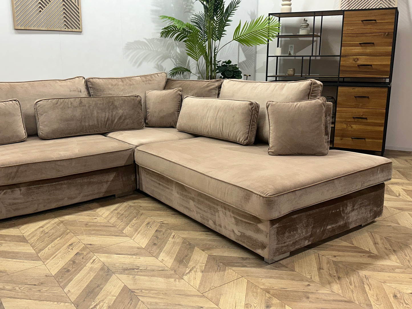 Licht Bruine Velvet Hoekbank ~ Losse Kussens Met Afneembare Hoezen
