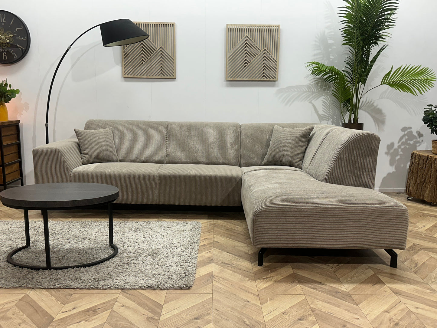 !Showroommodel! Licht Bruine Ribstof Hoekbank