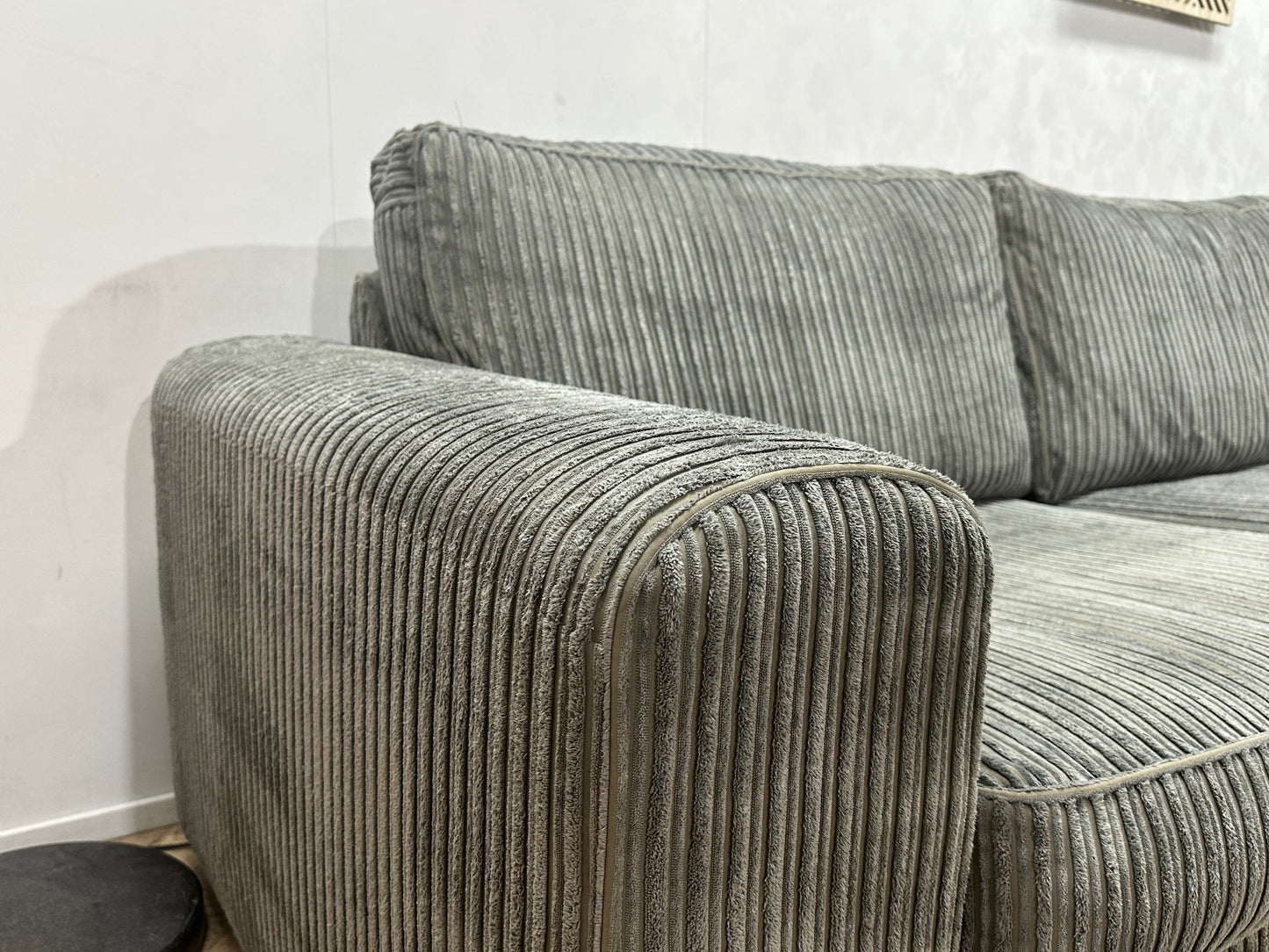 Grijze Ribstof Hoekbank ~ Losse Kussens Met Afneembare Hoezen