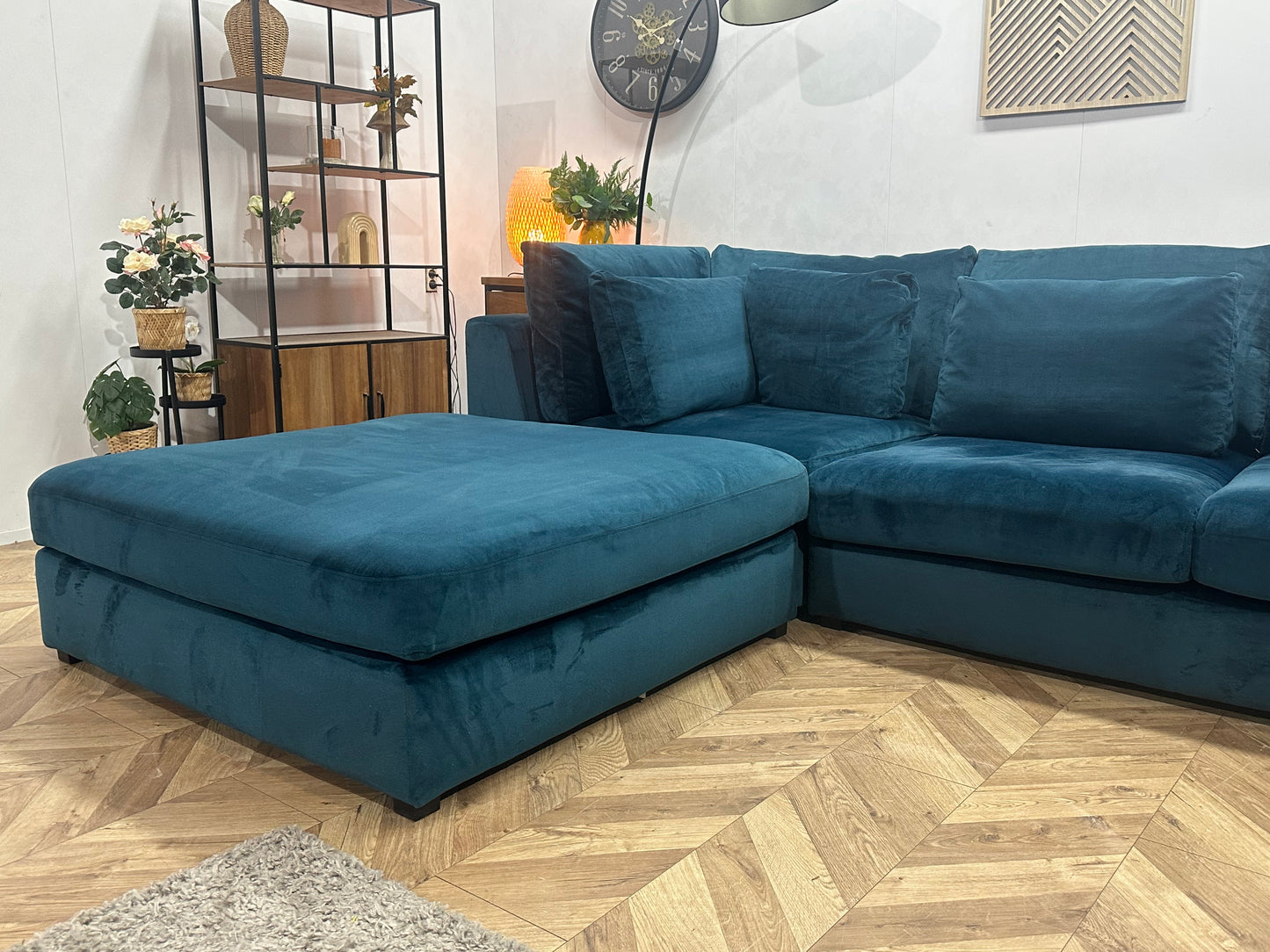 Goossens Blauwe Velvet U Bank ~ Losse Kussens Met Afneembare Hoezen