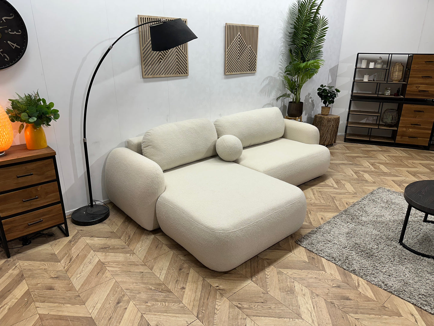 !Showroommodel! Crème Bouclé Stof Hoekbank ~ Losse Rugkussens