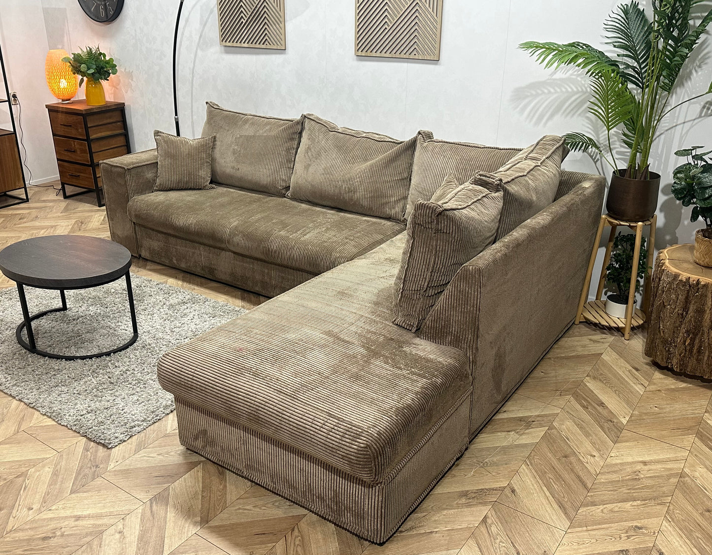 Bruine Ribstof Hoekbank ~ Losse Kussens Met Afneembare Hoezen