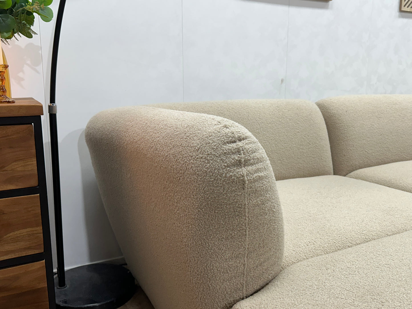 !Showroommodel! Beige Bouclé U Bank