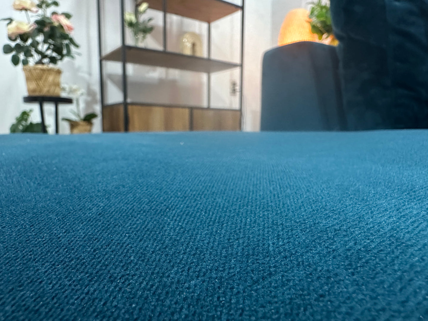 Goossens Blauwe Velvet U Bank ~ Losse Kussens Met Afneembare Hoezen