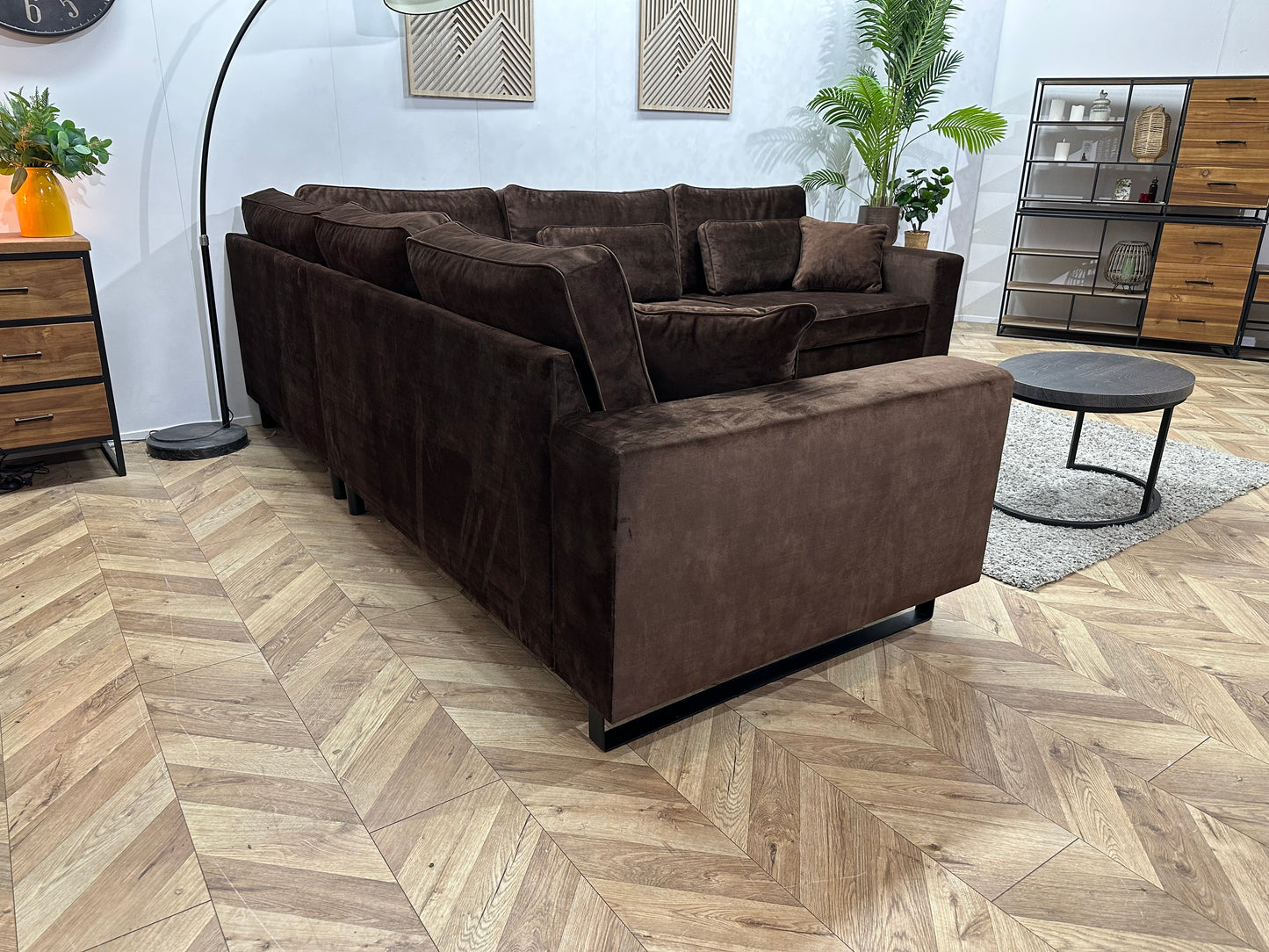 Bruine Velvet Hoekbank ~ Losse Kussens Met Afneembare Hoezen