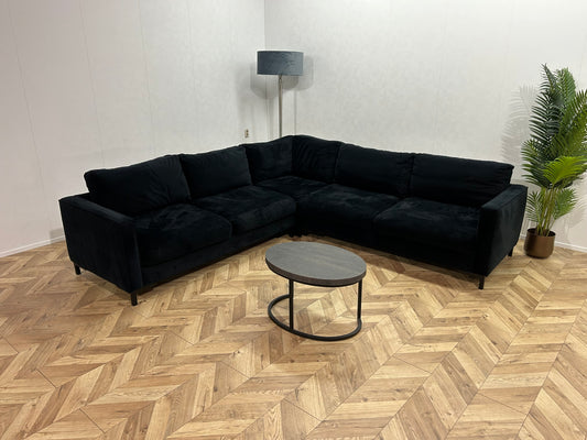 Zwarte Velvet Hoekbank ~ Losse Kussens Met Afneembare Hoezen